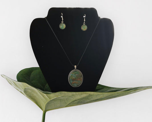 Nature’s Glory Pendant Set